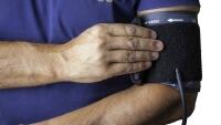 doktor tlak blood-pressure-monitor-1749577 1280